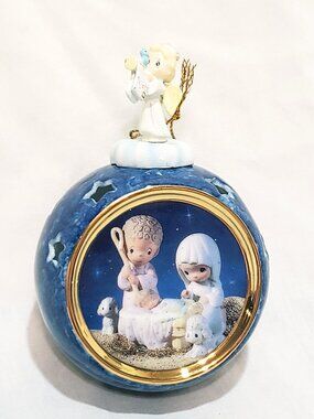 Precious Moments Let Us Adore Him Christmas Ornament 1999 A Savior Is Born 4"